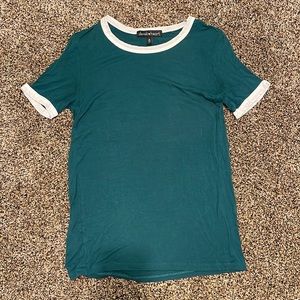 Women’s classic tee, size small